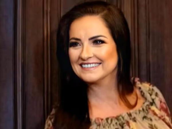 Cantora Lauriete se divorcia após 20 anos de casamento