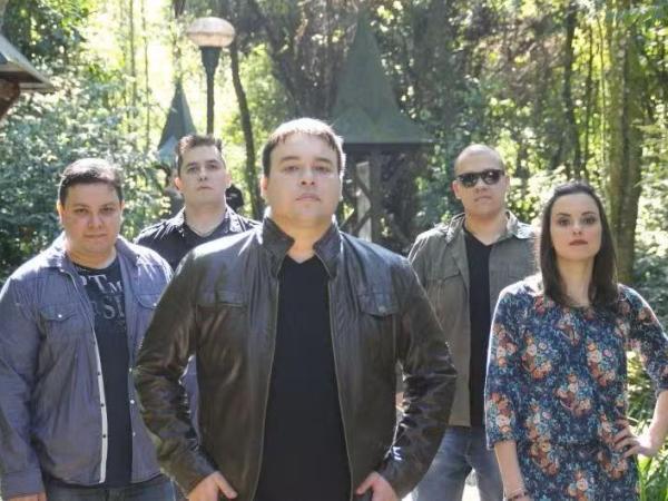 Ministério Entrega Total lança primeiro CD